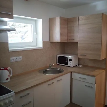 Hostel Cerna Kocka- Cost Ubytovani *