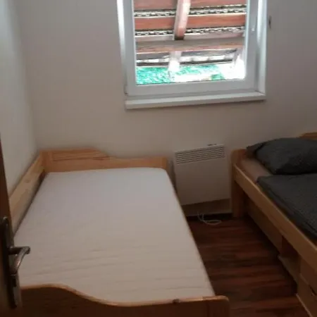 Cerna Kocka- Cost Ubytovani Hostel Svijansky Ujezd