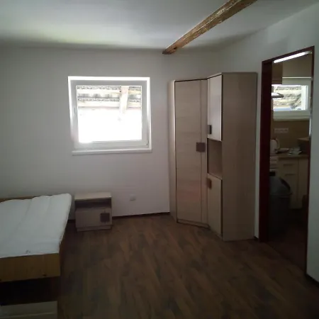 Hostel Cerna Kocka- Cost Ubytovani *