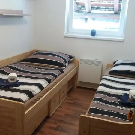 Hostel Cerna Kocka- Cost Ubytovani *
